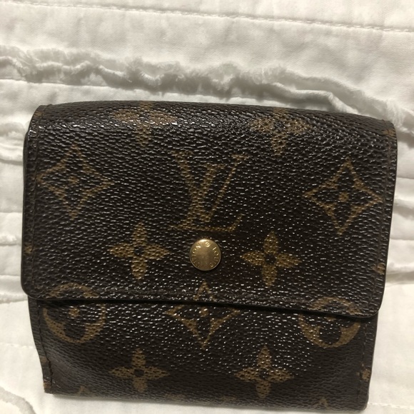 LOUIS VUITTON
1999 Monogram Pattern Bifold Wallet - Picture 2 of 7